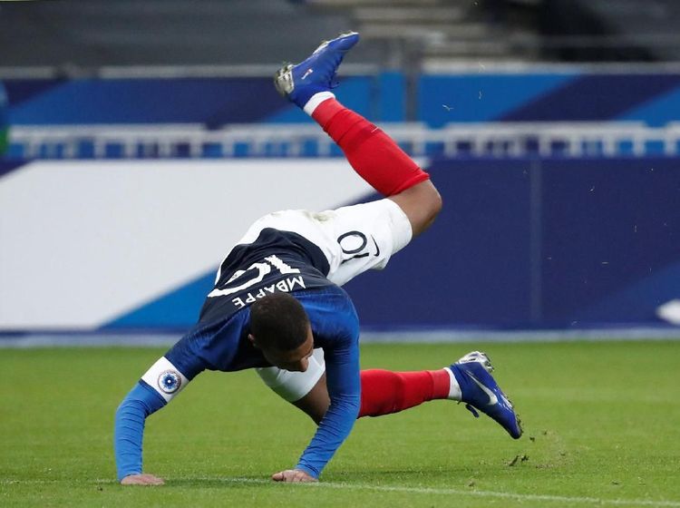 Ouch, Mbappe