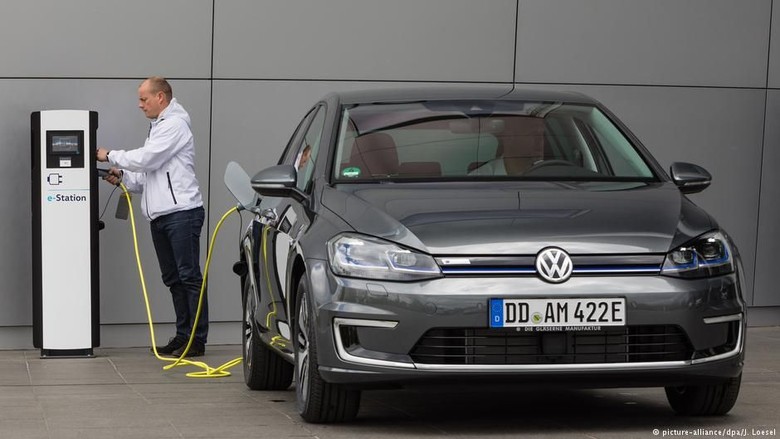 Siapkan 44 M Euro, VW Berambisi Jadi Nomor 1 di Pasar Mobil Listrik Siapkan 44 M Euro, VW Berambisi Jadi Nomor 1 di Pasar Mobil Listrik