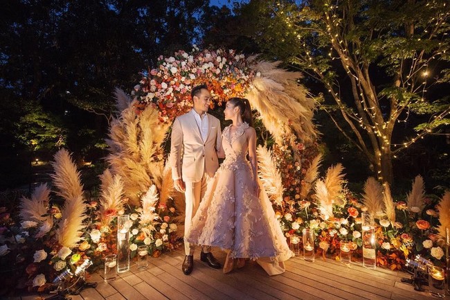 Chryseis sendiri merupakan influencer yang memiliki 358 ribu lebih pengikut di Instagramnya. Ia juga bekerja sebagai chief executive officer Berjaya Times Square, mal besar yang berada di jantung kota Kuala Lumpur. Foto: Instagram