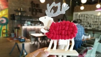 Foto bokeh yang dihasilkanya menjadi semakin baik ketika berada di sudut yang terang. (Foto: Muhamad Imron Rosyadi/detikINET)