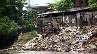 Cara tersebut dapat terjalin melalui kerjasama pemerintah dibantu dengan warga dan komunitas.