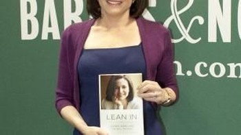 Sheryl menulis buku laris berjudul Lean In yang menulis pengalamannya sebagai wanita karir sekaligus tetap mengurus keluarga. Foto: Getty Images