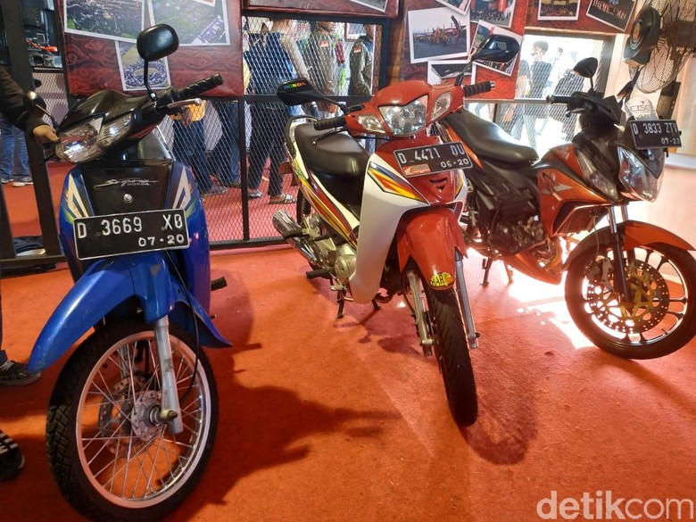 motor bebek Honda yang sudah discontinue. Foto: Ridwan Arifin motor bebek Honda yang sudah discontinue. Foto: Ridwan Arifin
