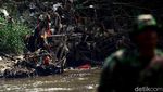 Potret Kali Ciliwung yang Masih Penuh Sampah
