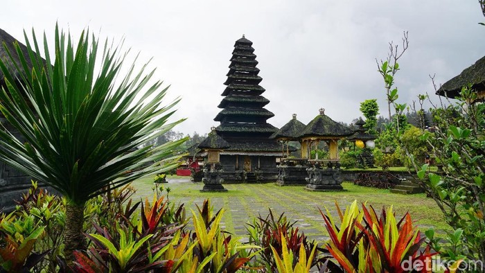 pura besakih bali
