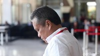KPK sebelumnya telah menetapkan Pangonal sebagai tersangka suap. Selain Pangonal, KPK menetapkan orang kepercayaannya, Umar Ritonga, dan pengusaha Effendy Sahputra sebagai tersangka. Dalam proses penyidikan KPK kemudian menetapkan tersangka baru, yaitu Tharim Ritonga.