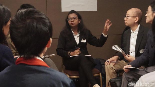 Delegasi India mempresentasikan program untuk survivor kanker.