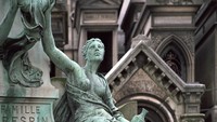 Patung-patung kuno pun banyak yang dibuat di sekitar makam (iStock)  