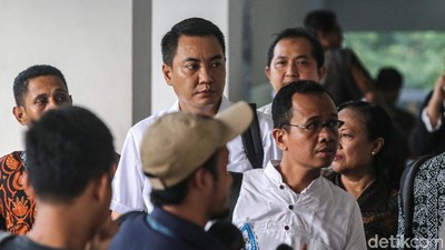 Ekspresi Fayakhun Saat Divonis 8 Tahun Penjara