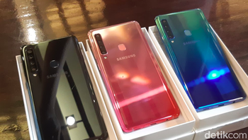 Berbagai pilihan warna menarik Galaxy A9. Foto: Virgina Maulita Putri/detikinet