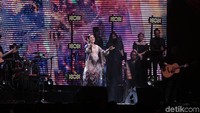 Raisa menggelar konser Fermata sebagai tanda dirinya mundur untuk sementara dari dunia tarik suara. Kini, ia fokus dengan kehamilannya.  Foto: Asep/detikHot