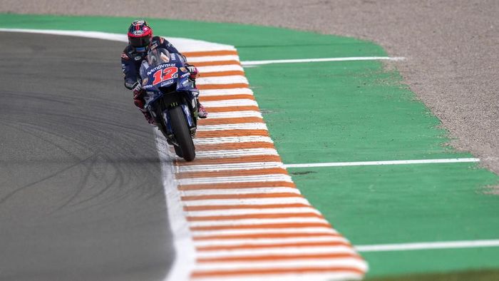 Maverick Vinales kembali jadi yang tercepat di tes MotoGP Valencia hari kedua. (Foto: Mirco Lazzari gp/Getty Images) Maverick Vinales kembali jadi yang tercepat di tes MotoGP Valencia hari kedua. (Foto: Mirco Lazzari gp/Getty Images)