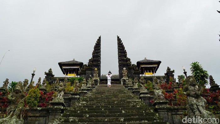 pura besakih bali