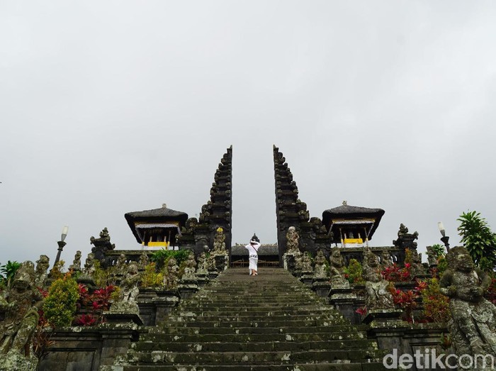 pura besakih bali