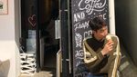 Pose Keren Nam Joo Hyuk Saat Makan Es Krim dan Ngemil Alpukat