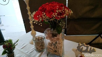 Kondisi cafe dengan pencahayaan yang tidak terang-terang amat bukanlah masalah bagi ponsel ini dalam mengambil gambar. (Foto: Muhamad Imron Rosyadi/detikINET)