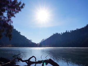 Mengenal Ranu Kumbolo dari Mitos dan Pesonanya