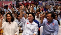 Titiek Soeharto hadir dalam pembekalan relawan Prabowo-Sandiaga Uno.