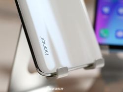 Unboxing Honor 10 Lite, Smartphone Menengah Berkilauan