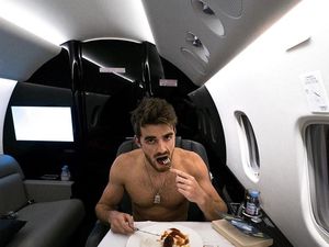 Kerennya Andrew Taggart, Personil The Chainsmokers yang Suka Seafood