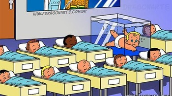 Jika yang lain tidur di kasur, berbeda dengan bayi Aquaman yang sudah berenang. (Foto: instagram/dragon_arte)