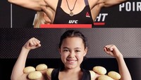 Ternyata bukan hanya seleb dan model saja yang menjadi inspirasi. Ia juga meniru gaya atlet. Riley mengganti otot lengannya dengan kentang. Kocak! Foto: instagram @rileydiary