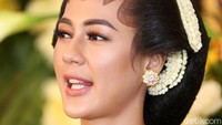 Tak heran Baim Wong jatuh hati pada model cantik satu ini. Pool/Ismail/detikFoto.