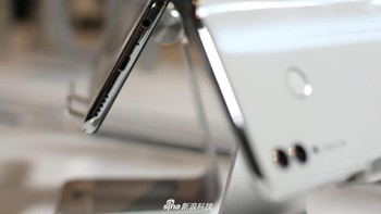 Untuk mendongkrak performa grafisnya diberikan dukungan GPU Turbo 2.0. Foto: Sina Mobile