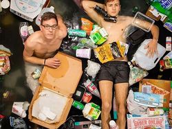 Potret Manusia dan Sampah Tujuh Harinya