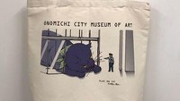 Bahkan pihak museum membuat tote bag dengan gambar Ken Chan yang berjuang untuk masuk. Dok. Ist