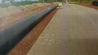 Tahun 2018–2019 dilanjutkan dengan penambahan jaringan pipa transmisi sepanjang 15,94 Km yang dilengkapi dengan bangunan intake, boster, jembatan air bentang sepanjang 37,5 meter sebanyak 1 unit dan jembatan air bentang sepanjang 15 meter sebanyak 4 buah jembatan. Dok. Kementerian PUPR.