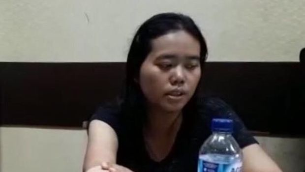 Istri Nurhadi. 