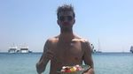 Kerennya Andrew Taggart, Personil The Chainsmokers yang Suka Seafood