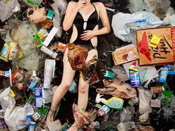 Potret Manusia dan Sampah Tujuh Harinya