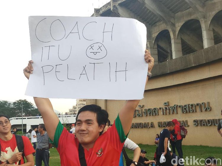 Indonesia Tersingkir dari Piala AFF, Meme Lucu pun Bertebaran