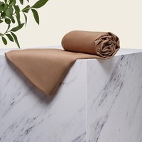 Berbeda negara, berbeda kualitas, berbeda pula harganya. Rentang harganya pun cukup jauh, mulai dari Rp 55.000 hingga 20 US$ atau sekitar Rp 300.000.  Foto:Dok. Haute Hijab