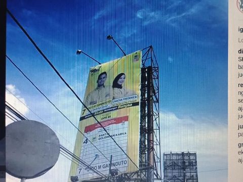 Suaminya Nyaleg, Chacha Frederica Ikut 'Mejeng' di Billboard
