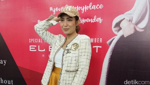 Alasan Gisel Jual Mobil Pemberian Gading, Ibu Ayu Dewi Meninggal Dunia