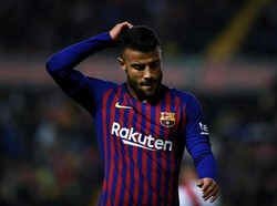 Rafinha diperkirakan akan meninggalkan klub, tetapi kepergiannya tidak akan membawa keuntungan besar ke Barcelona. Cederanya yang panjang membuatnya sulit bagi calon pembeli untuk berinvestasi padanya. (Foto: Gonzalo Arroyo Moreno/Getty Images)