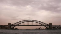 Debu diperkirakan akan menebal di Sydney di pagi hari, tetapi Jordan Notara dari BOM mengatakan tidak jelas seberapa parah akan terjadi. (Foto: Dok. REUTERS/David Gray)