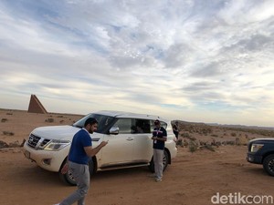 Merasakan Ketangguhan Mobil Nissan di Gurun Sahara