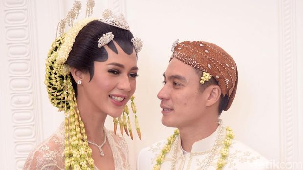 Datang ke Resepsi Baim Wong, Anies Bahas Presiden Jomblo