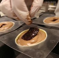 Cantiknya! Restoran Ini Bikin Praline Bentuk Topeng yang Ada di Noh Play