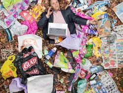 Potret Manusia dan Sampah Tujuh Harinya