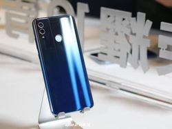 Penampakan Honor 10 Lite, Ponsel Murah Berpenampilan Mewah