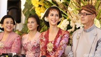 Paula tampak sangat happy saat ditemui bersama keluarganya itu. Pool/Ismail/detikFoto.