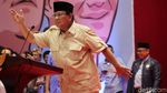 Begini Gaya Prabowo Semangati Relawan