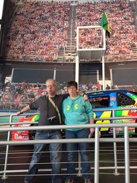 Kisah di Balik Pasangan yang Pasang Wajah Datar Saat Hari Pernikahan