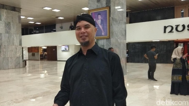 Ahmad Dhani Usul 2 Desember Jadi Hari Libur Bila Prabowo Presiden Ahmad Dhani Usul 2 Desember Jadi Hari Libur Bila Prabowo Presiden