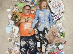 Potret Manusia dan Sampah Tujuh Harinya